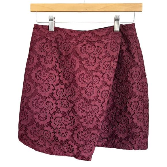 Madewell Women's Asymmetrical Lace Mini Size 4 in Burgundy Lined - Picture 3 of 5